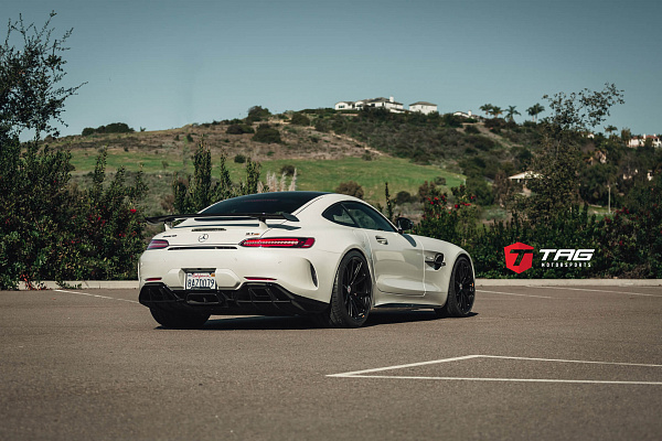 Фото дисков HRE P104SC Черный сатин на Mercedes-Benz AMG GT I
