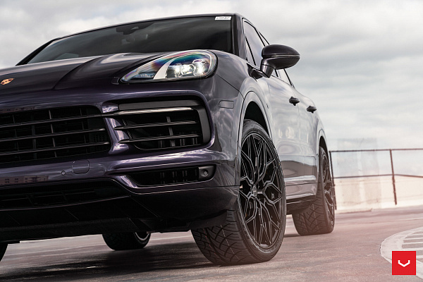 Фото дисков Vossen HF-2 Черный глянец на Porsche Cayenne III