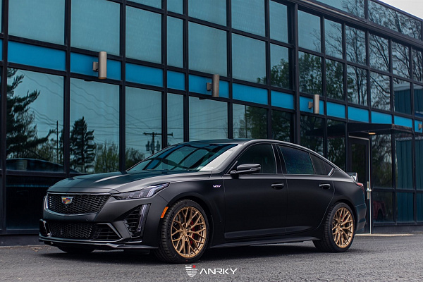Фото дисков Anrky AN10 Сатиновое темное золото на Cadillac CT5