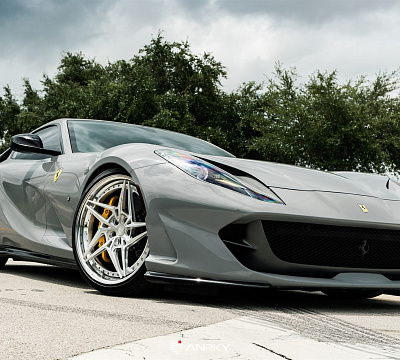 Фото дисков Anrky S3-X3 на Ferrari 812