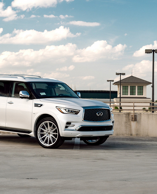 Фото дисков HF6-1 Серебро на Infiniti QX80 I