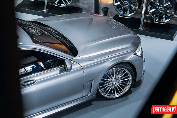 Фото дисков Vossen S17-04 Глянцевый лак на BMW 7 (G11/G12)