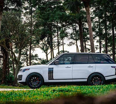 Фото дисков Vossen UV-2 на Land Rover Range Rover IV