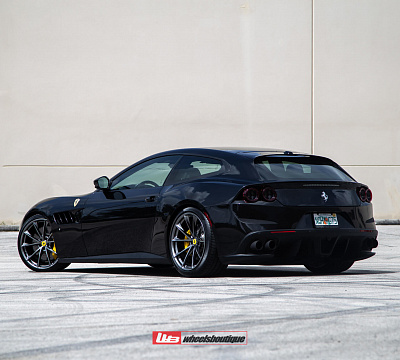 Фото дисков HRE P204 на Ferrari GTC4Lusso