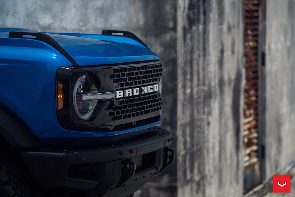 Фото дисков Vossen HF6-4 Сатиновое темное золото на Ford Bronco