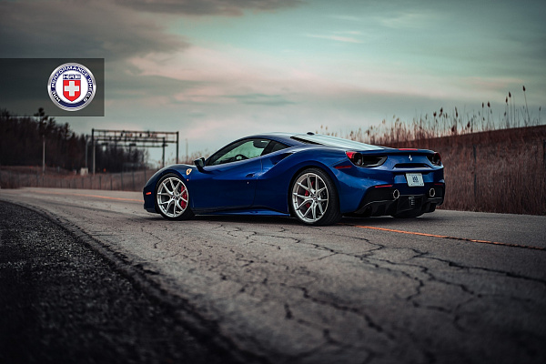 Фото дисков HRE P101 Глянцевый лак на Ferrari 488