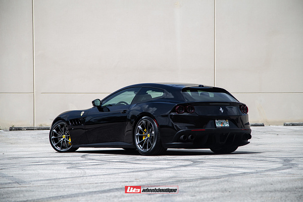 Фото дисков HRE P204 Глянцевый графит на Ferrari GTC4Lusso
