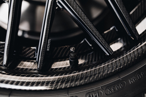 Фото дисков Strasse Wheels SV10M Deep Concave FS Другой цвет на Lexus LC 500