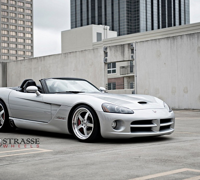 Фото дисков Strasse Wheels S5 Performance на Dodge Viper
