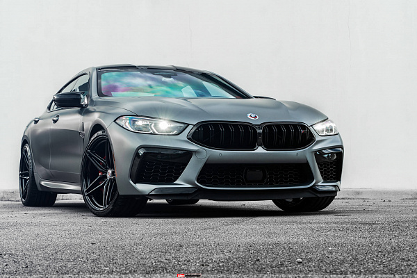 Фото дисков HRE P107SC Черный глянец на BMW 8/M8