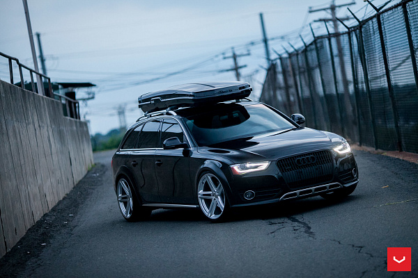 Фото дисков Vossen VFS-5 Серебро на Audi A/S/RS 4 (B8)