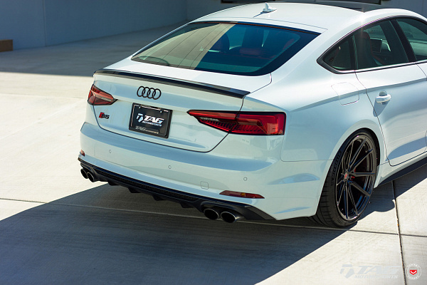 Фото дисков Vossen M-X2 Глянцевый графит на Audi A/S/RS 5 (F5)