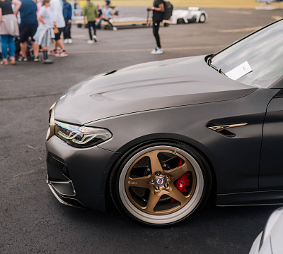 Фото дисков HRE 527 на BMW 5/M5 (G30/F90)