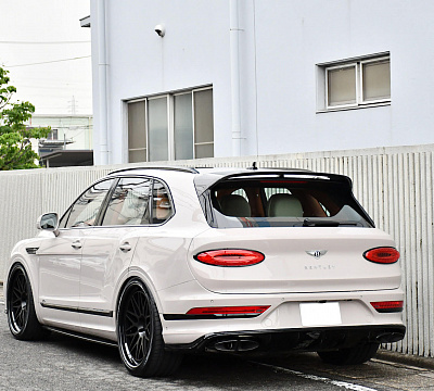 Фото дисков HRE 300 на Bentley Bentayga