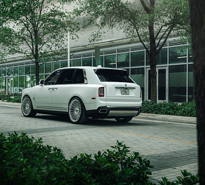 Фото дисков Vossen S17-14 на Rolls-Royce Cullinan