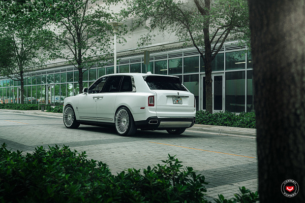 Фото дисков Vossen S17-14 Глянцевый лак на Rolls-Royce Cullinan