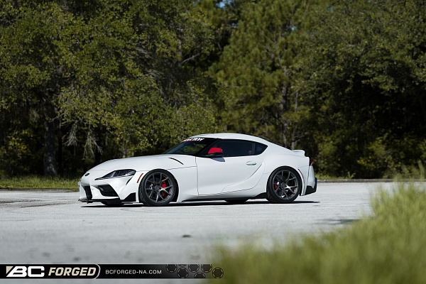 Фото дисков BC Forged RZ05 Глянцевый графит на Toyota Supra A90