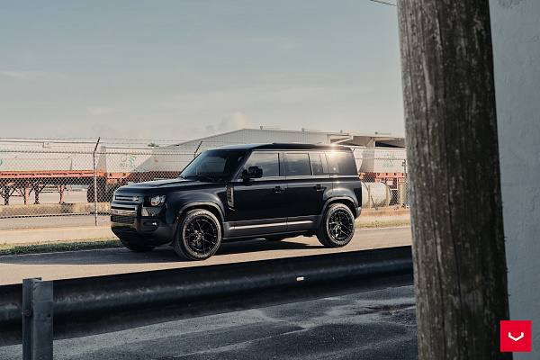 Фото дисков Vossen HFX-1 (5-Lug) Черный глянец на Land Rover Defender II