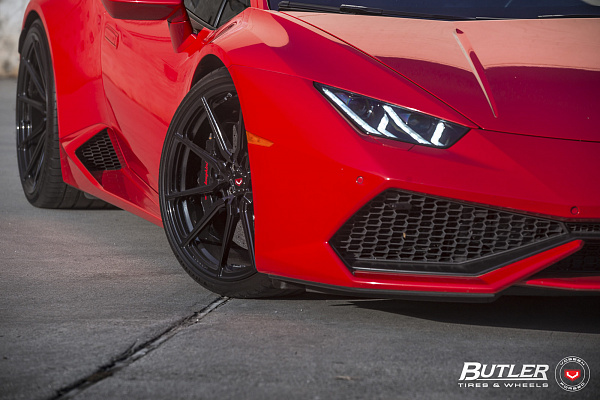 Фото дисков Vossen M-X2 Черный глянец на Lamborghini Huracan