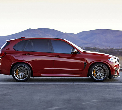 Фото дисков HRE P104 на BMW X5/X5 M (F15/F85)