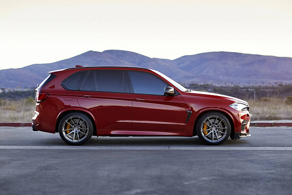 Фото дисков HRE P104 Глянцевый тонированный лак на BMW X5/X5 M (F15/F85)