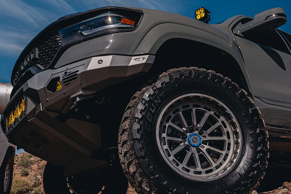 Фото дисков Brixton Forged BX03-M Сатиновый графит на Ram 1500 V