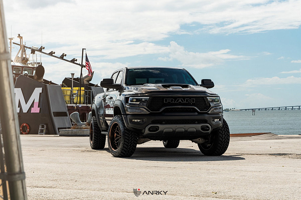 Фото дисков Anrky AN36 Сатиновая бронза на Ram 1500 V