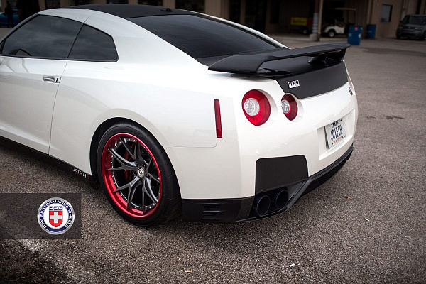 Фото дисков HRE S101 Глянцевый графит на Nissan GT-R