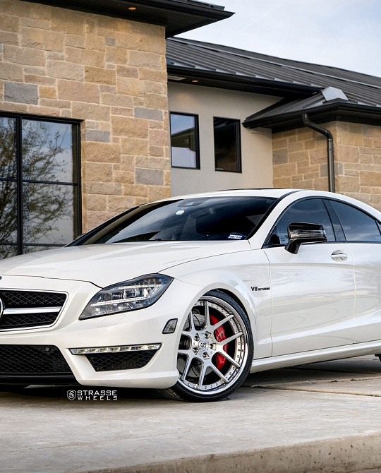 Фото дисков SM5 Deep Concave Глянцевый лак на Mercedes-Benz CLS (C218)