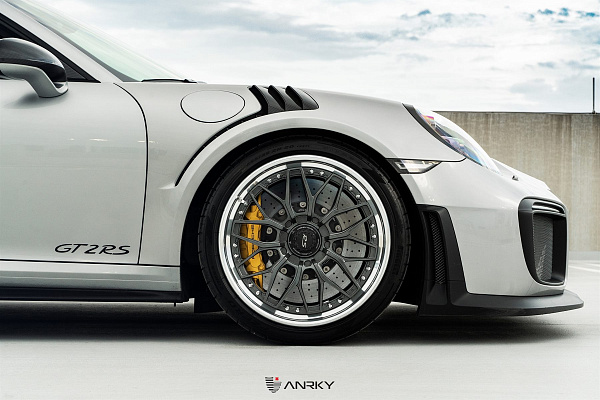 Фото дисков Anrky RS1 Черный глянец на Porsche 911 VII