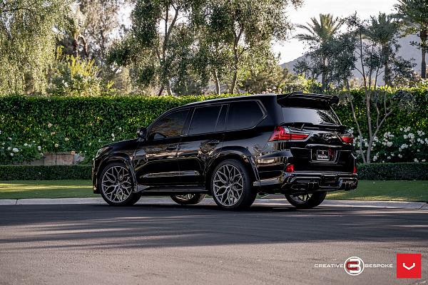 Фото дисков Vossen HF-2 Сатиновый графит на Lexus LX III