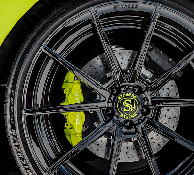 Фото дисков Strasse Wheels SV10 Deep Concave Duoblock на Maserati MC20