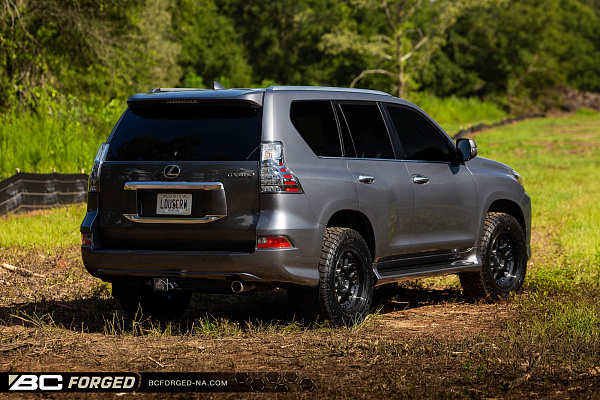 Фото дисков BC Forged LE72 // MLE72 Глянцевый темный лак на Lexus GX II