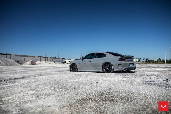 Фото дисков Vossen HF-1 Черный сатин на Dodge Charger VII