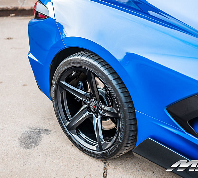 Фото дисков MRR F23 на Chevrolet Corvette C8