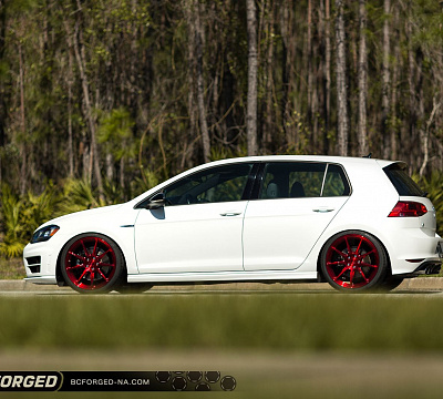 Фото дисков BC Forged RZ39 на Volkswagen Golf VII