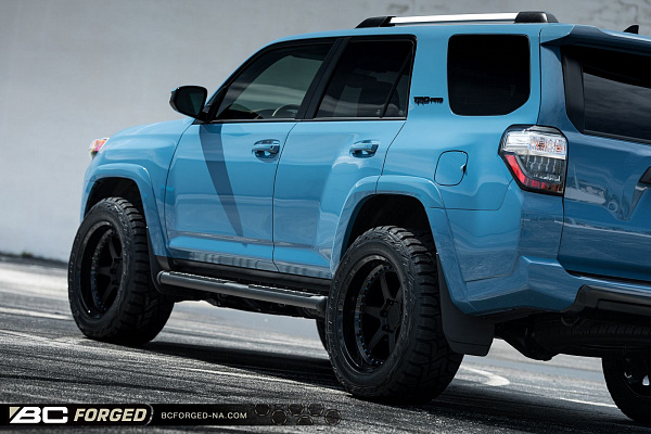 Фото дисков BC Forged LE61 // MLE61 Черный матовый на Toyota 4Runner V