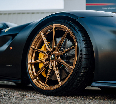 Фото дисков Vossen EVO-2R на Ferrari F12