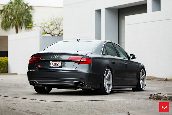 Фото дисков Vossen CV3 Серебро на Audi A/S 8 (D4)