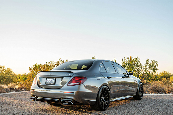 Mercedes-Benz E63 S AMG