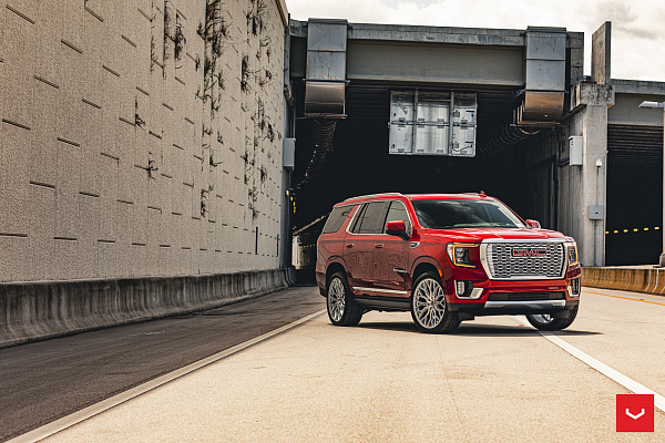 Фото дисков Vossen HF6-3 Серебро на GMC Yukon V