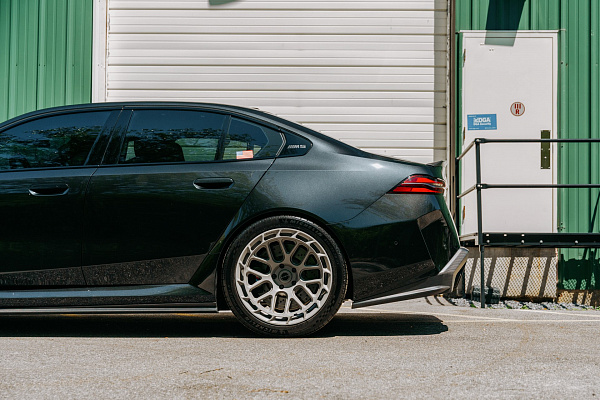 Фото дисков Brixton Forged TR08 AERO1 Другой цвет на BMW 5/M5 (G60/G90)