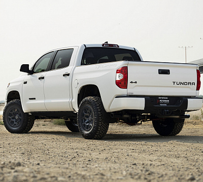Фото дисков Black Rhino OVERLAND на Toyota Tundra II