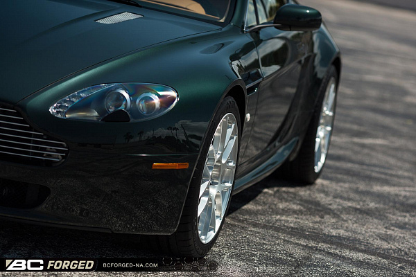 Фото дисков BC Forged RS40 Глянцевый лак на Aston Martin Vantage 3