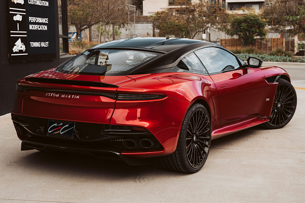 Фото дисков CEC C114 Черный глянец на Aston Martin DBS 3