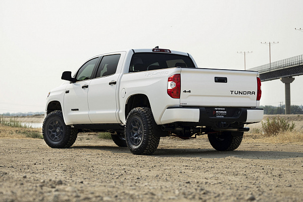 Toyota Tundra II