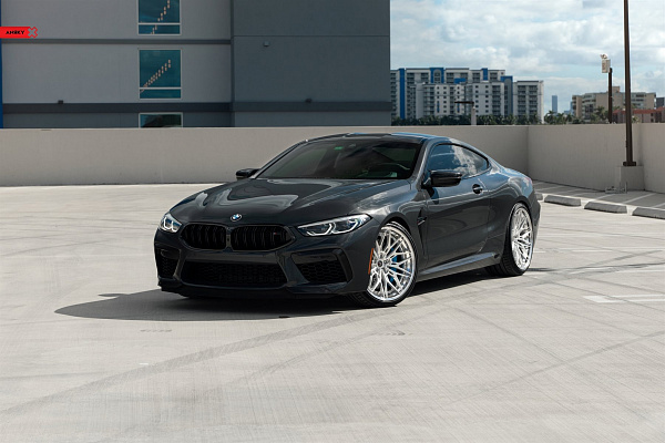 Фото дисков Anrky S3-X1 Глянцевый лак на BMW 8/M8