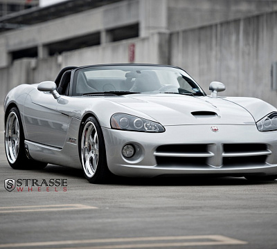 Фото дисков Strasse Wheels S5 Performance на Dodge Viper