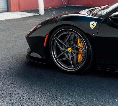 Фото дисков Anrky S3-X3 на Ferrari F8