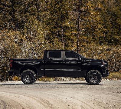 Black Rhino RIVAL